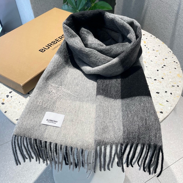 ブランドマフラー角部分ディテール